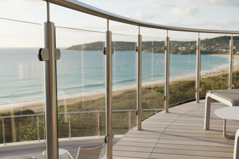 Benefícios Duradouros do Corrimão de Inox com Vidro para Ambientes Modernos